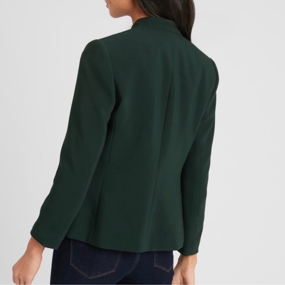 Banana Republic Washable Collarless Cutaway Blazer - Picture 3 of 6